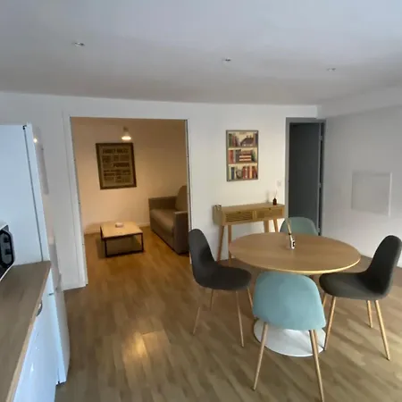 Apartman Gr20 *